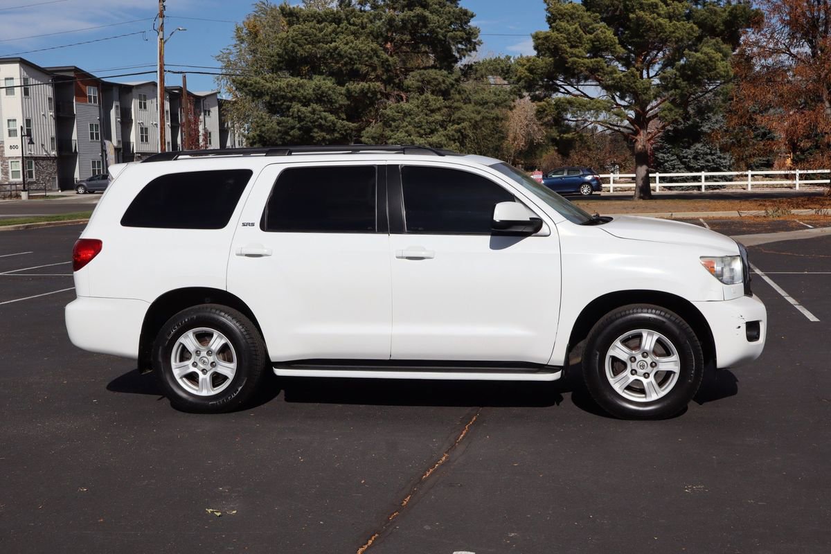 Used 2010 Toyota Sequoia SR5 image 3