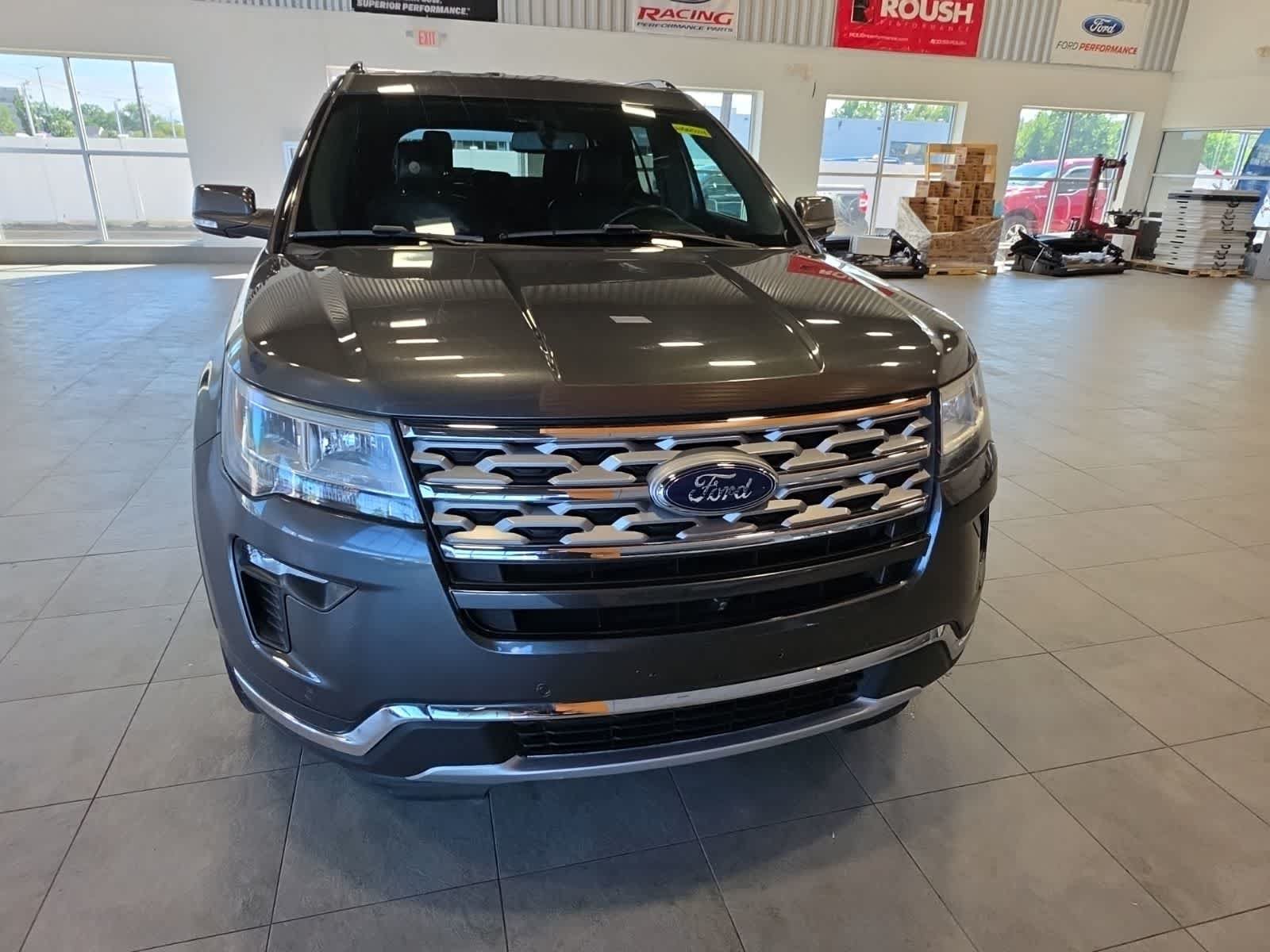Used 2019 Ford Explorer Limited w/ Class III Trailer Tow Package FWD image 3