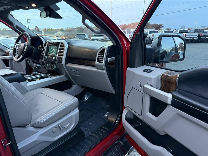 Used 2016 Ford F150 Lariat w/ Equipment Group 502A Luxury AWD/4WD image 11