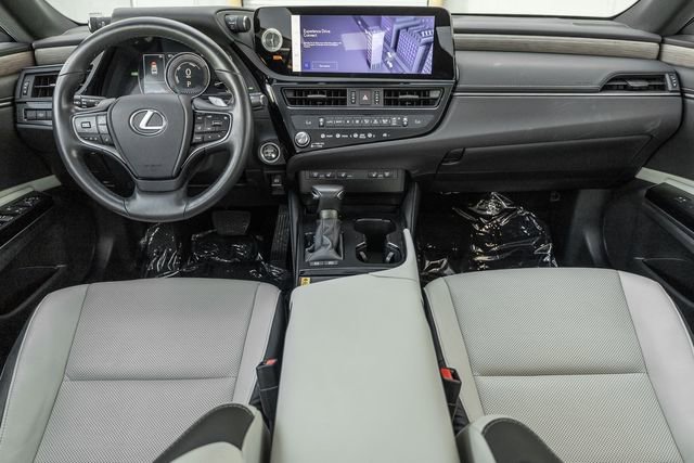 Used 2025 Lexus ES 300h 300h image 6