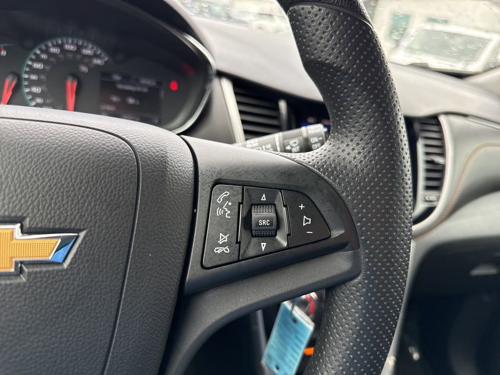 Used 2021 Chevrolet Trax LT AWD/4WD image 14