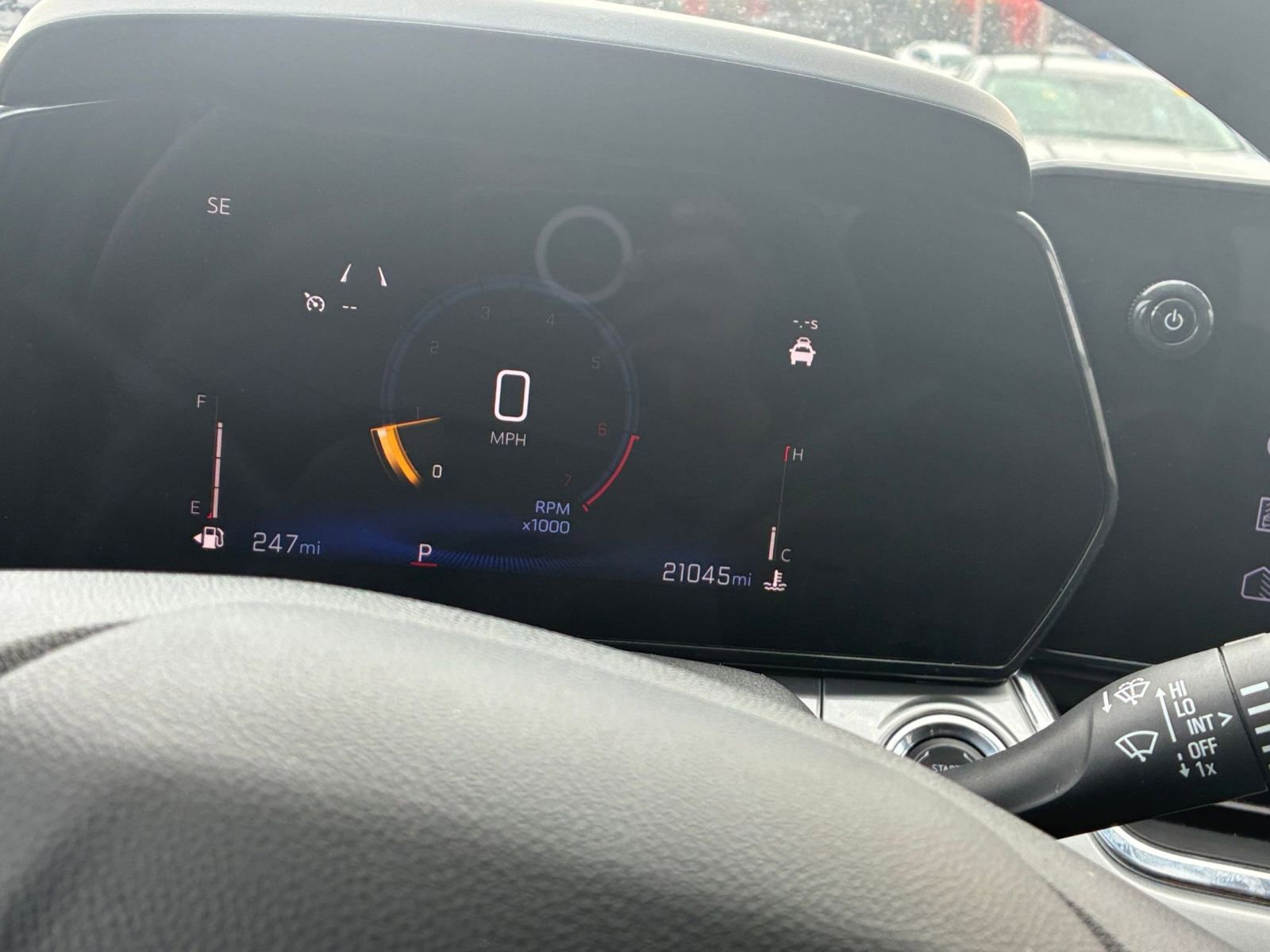 Used 2025 Chevrolet Trax LT image 35