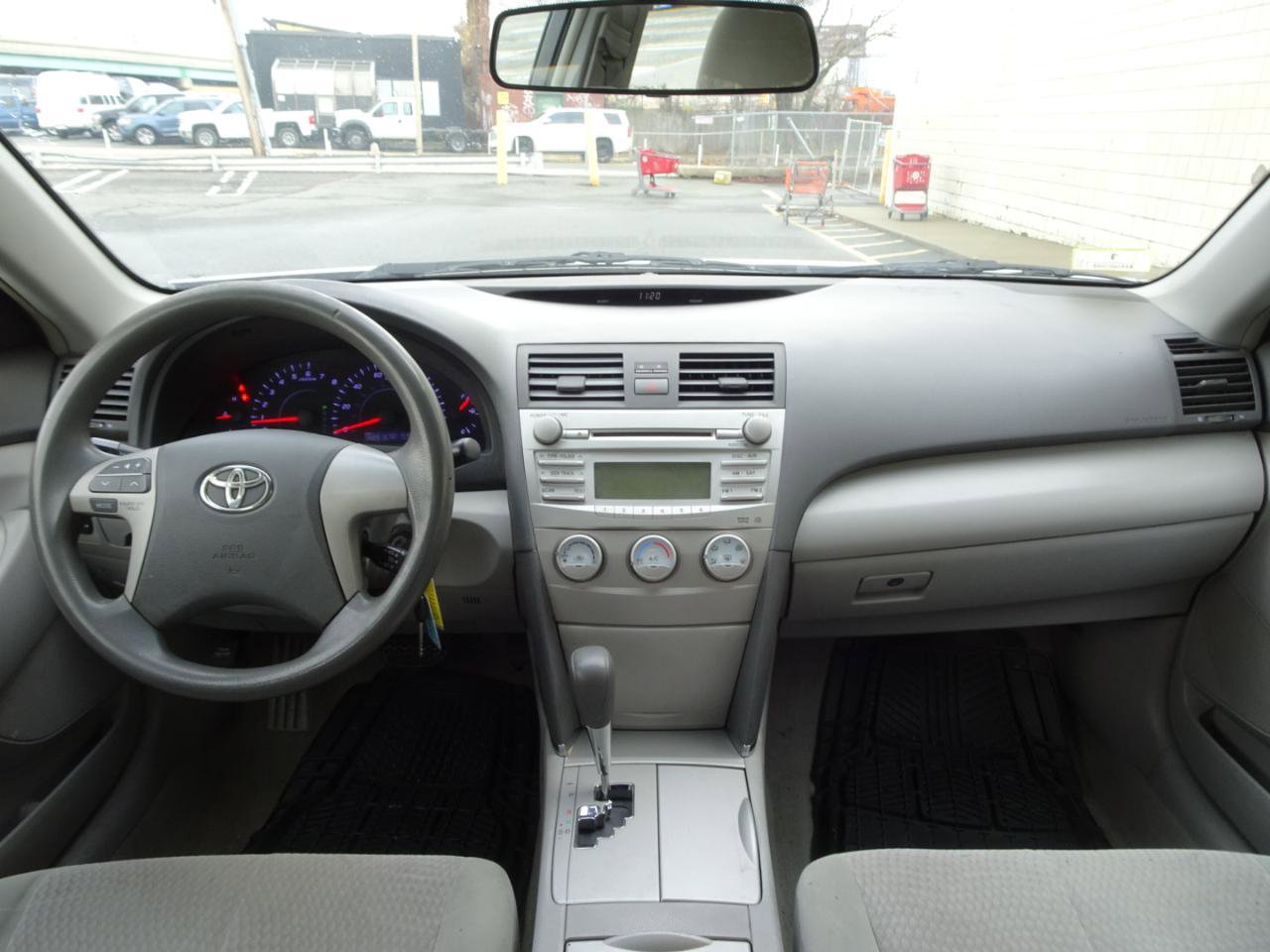 Used 2011 Toyota Camry LE FWD image 13