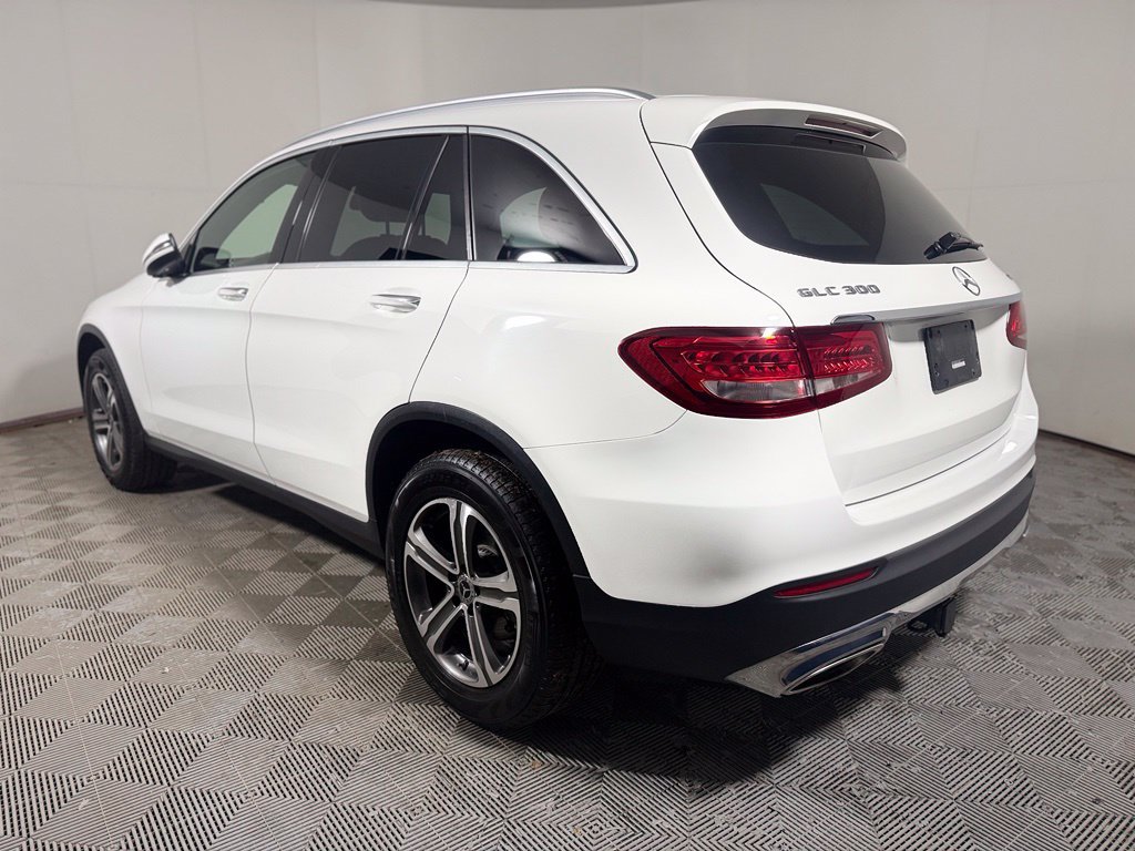 Used 2019 Mercedes-Benz GLC 300 4MATIC image 4