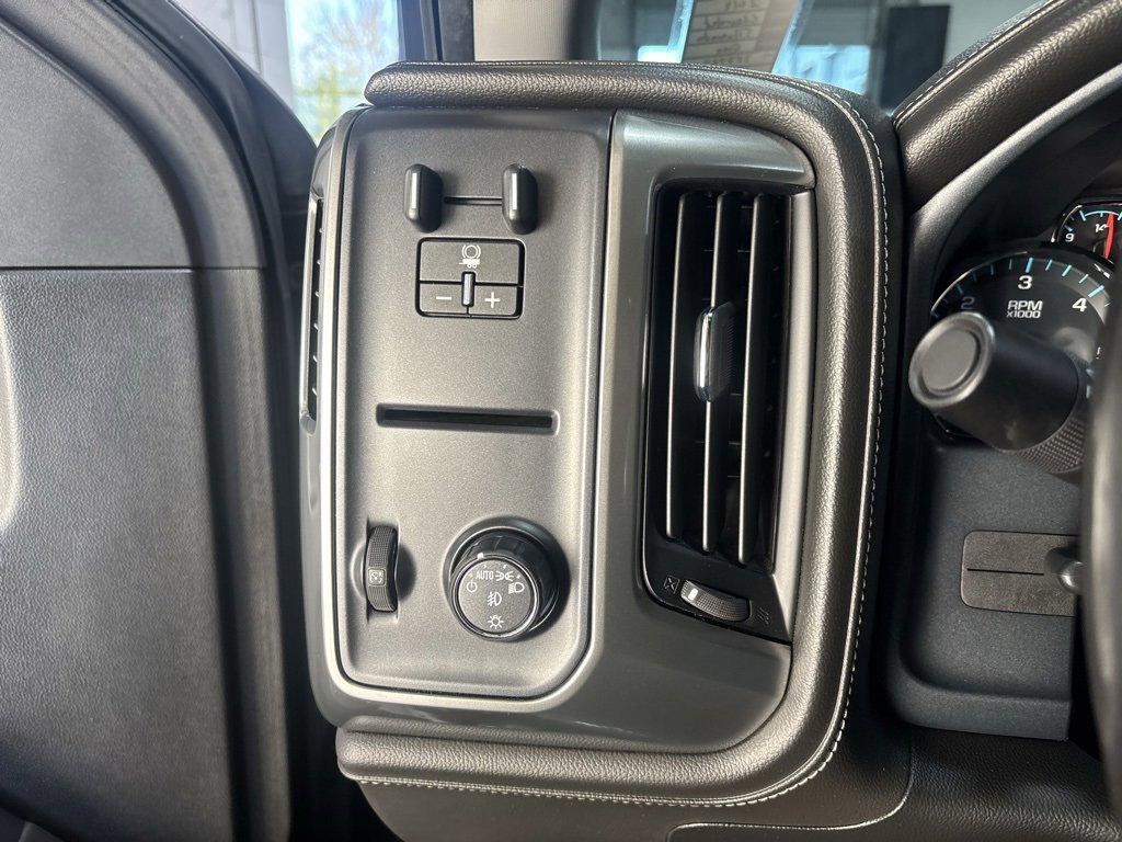 Used 2018 Chevrolet Silverado 1500 LTZ image 4