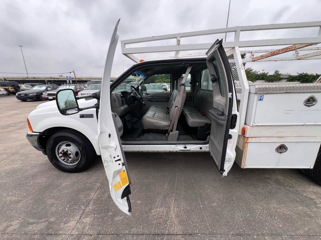 Used 2001 Ford F350 XL image 57