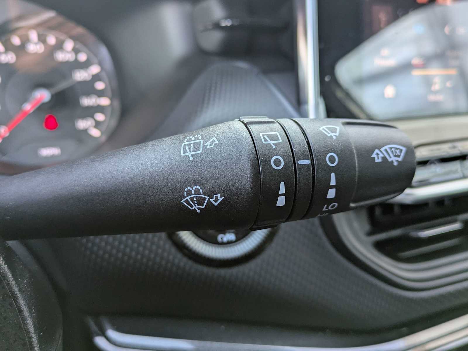 Used 2025 Jeep Compass Limited w/ Sun & Sound Group image 24