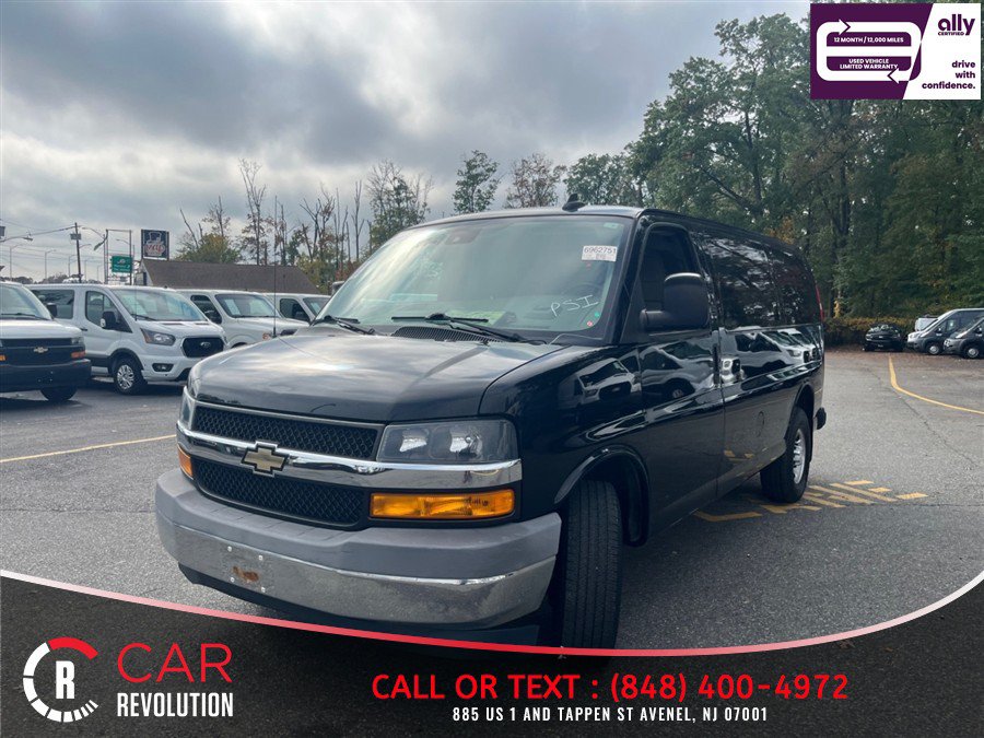 Used 2019 Chevrolet Express 2500 w/ Driver Convenience Package RWD image 3