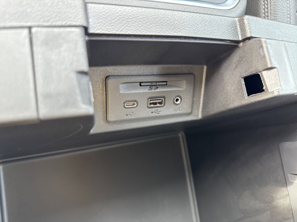 Used 2022 GMC Sierra 2500 Denali image 36