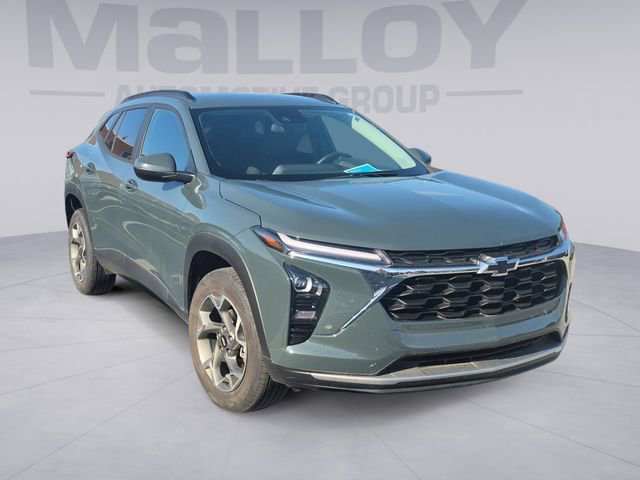 Used 2025 Chevrolet Trax LT w/ Driver Confidence Package FWD image 6