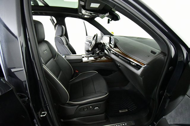 Certified 2022 Cadillac Escalade ESV Premium Luxury w/ Performance Package image 14