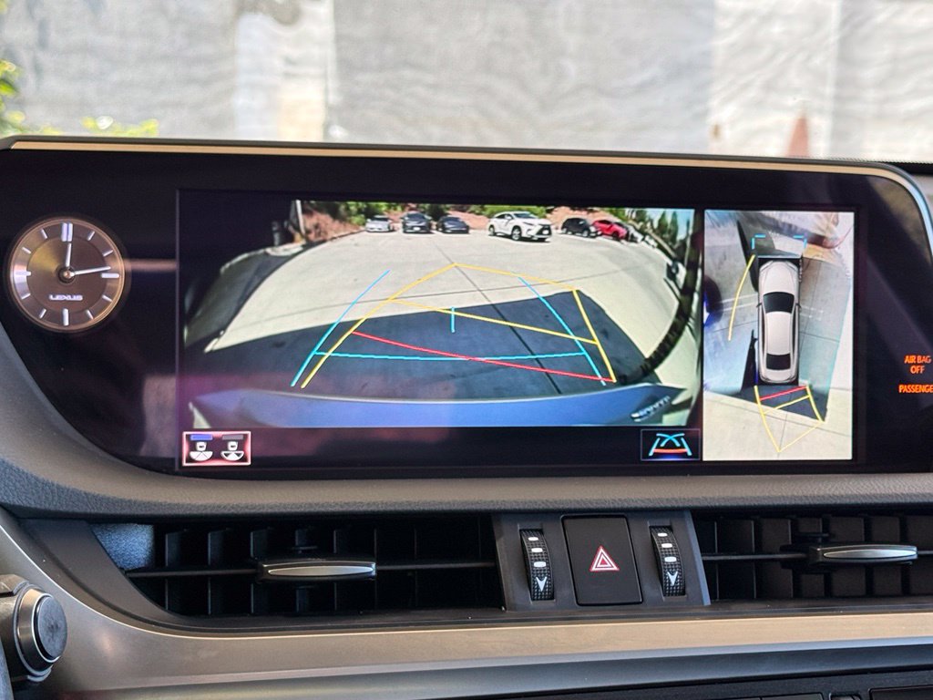 Used 2019 Lexus ES 300h w/ Accessory Package FWD image 15