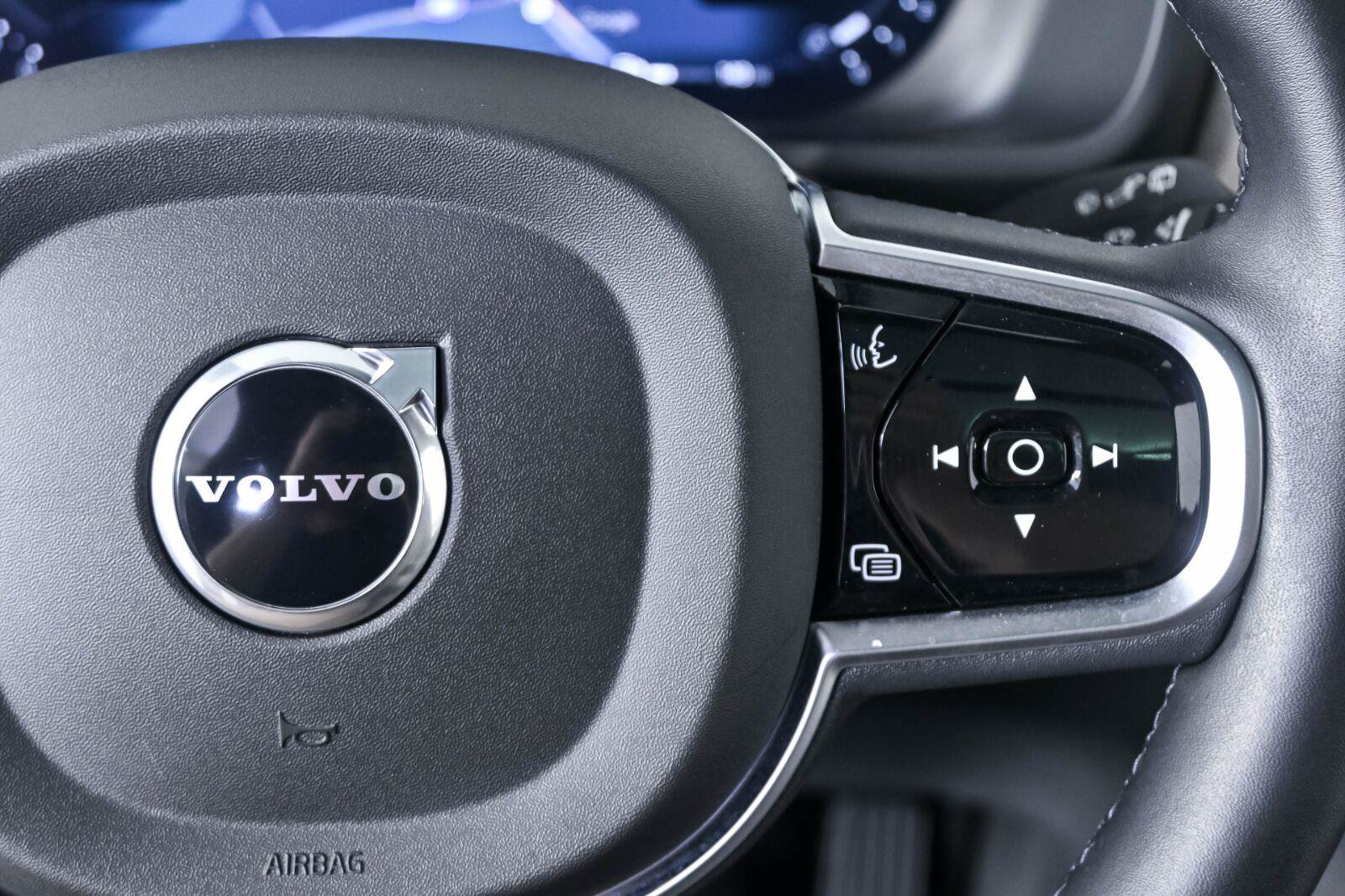 Certified 2026 Volvo XC90 B6 Ultra AWD/4WD image 11