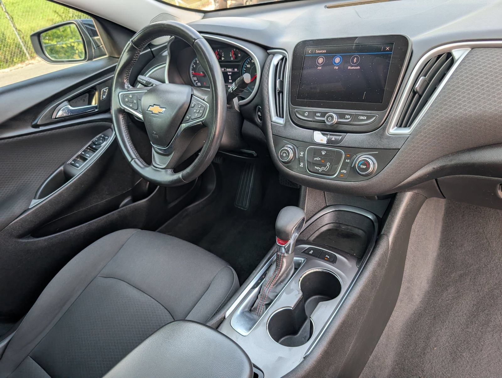 Used 2021 Chevrolet Malibu RS FWD image 8