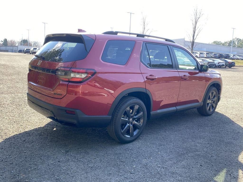 New 2026 Honda Pilot Sport image 8