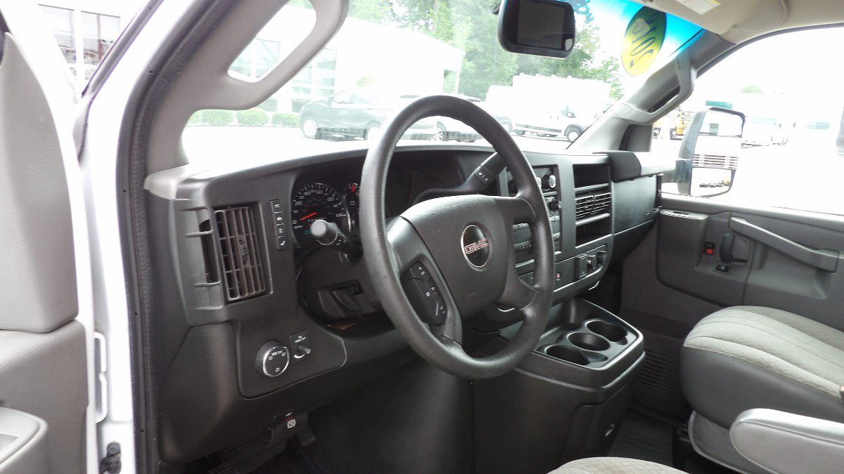 Used 2018 GMC Savana 3500 w/ Power Convenience Package RWD image 9