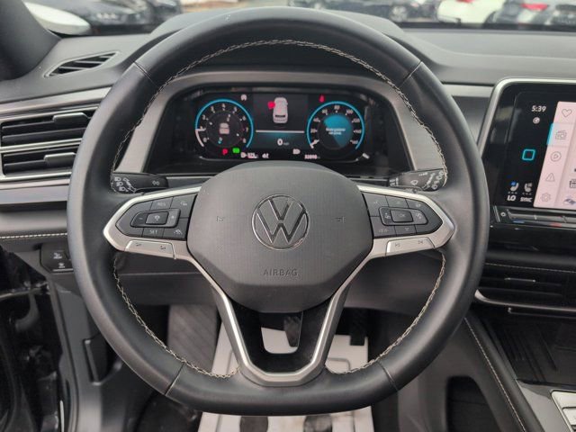 Used 2025 Volkswagen Atlas Cross Sport SE FWD image 22