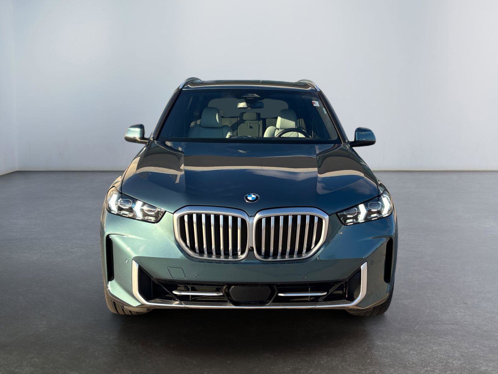 Certified 2025 BMW X5 xDrive40i w/ Premium Package image 8
