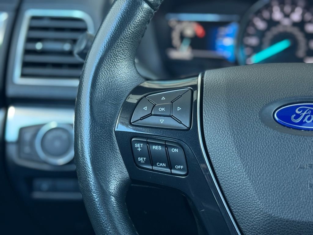 Used 2017 Ford Explorer Limited image 7