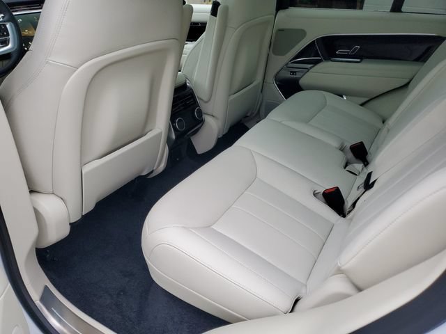 Certified 2026 Land Rover Range Rover SE AWD/4WD image 10