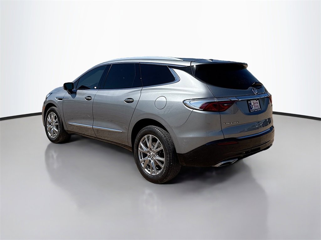 Used 2023 Buick Enclave Essence w/ Experience Buick Package image 5