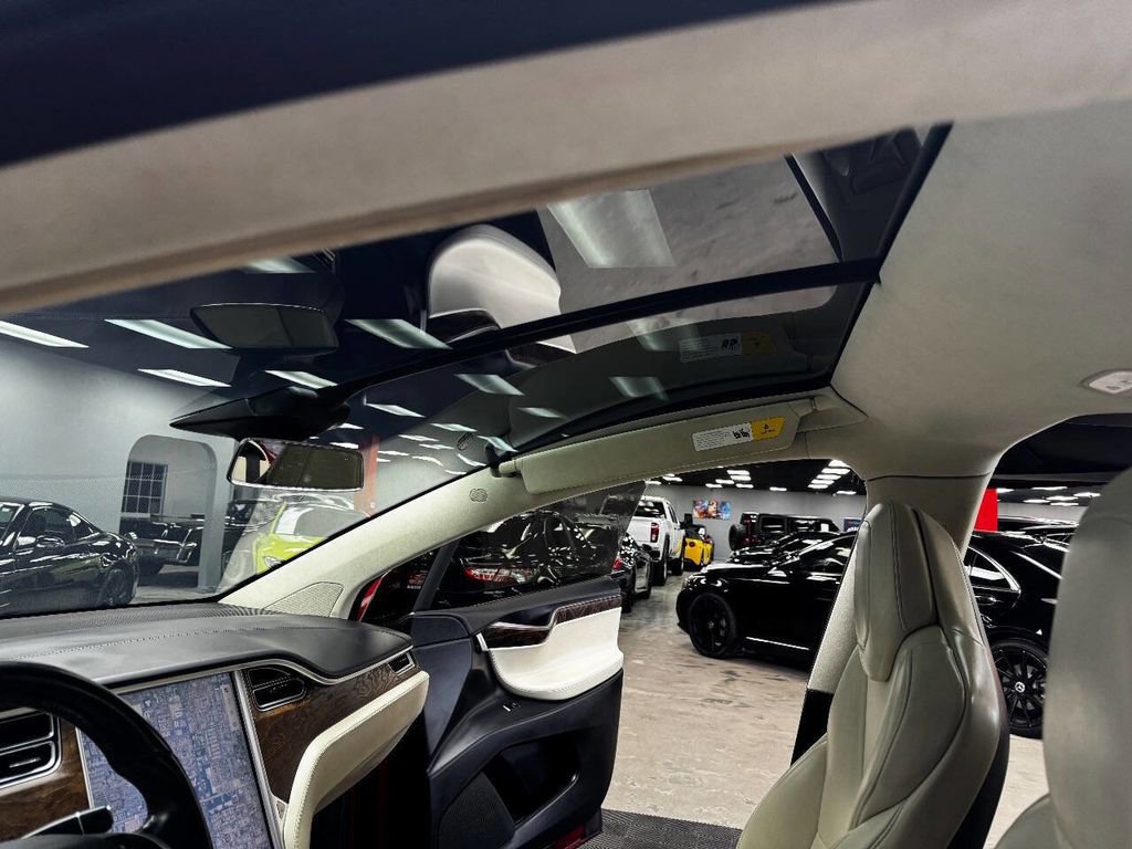 Used 2017 Tesla Model X 75D image 35