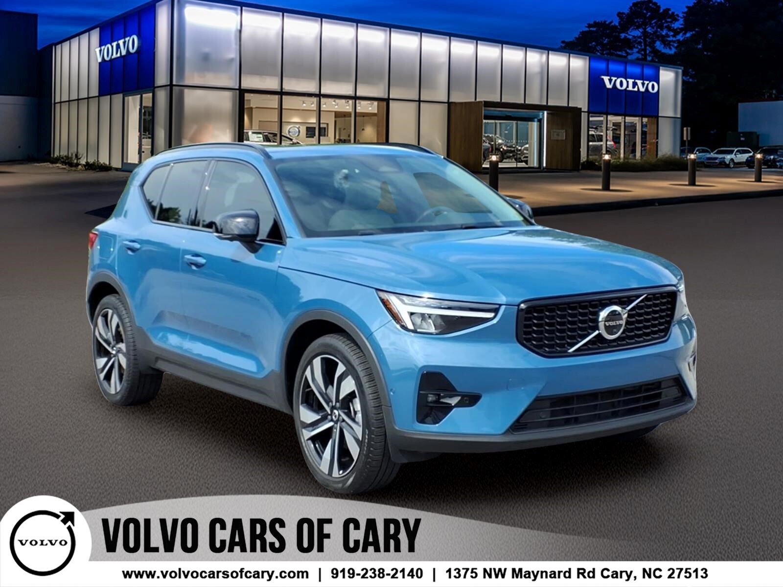 Used 2023 Volvo XC40 B4 Ultimate