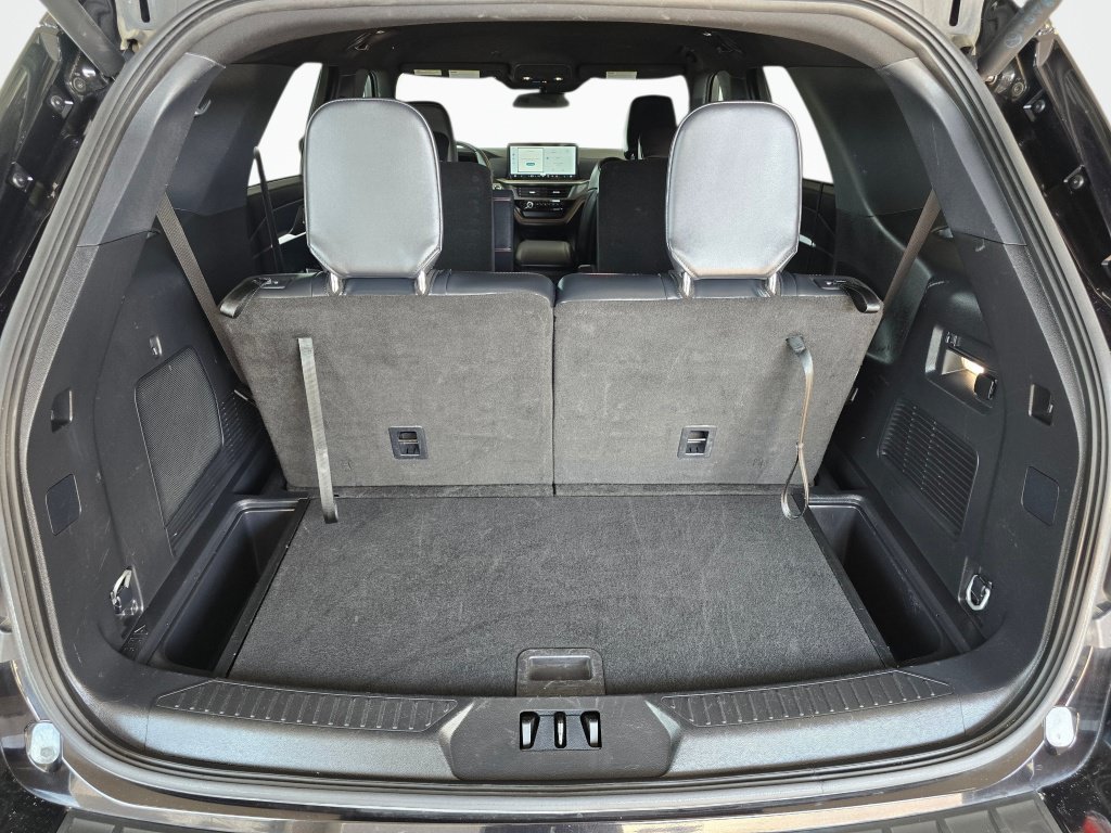 Used 2025 Ford Explorer ST-Line AWD/4WD image 15