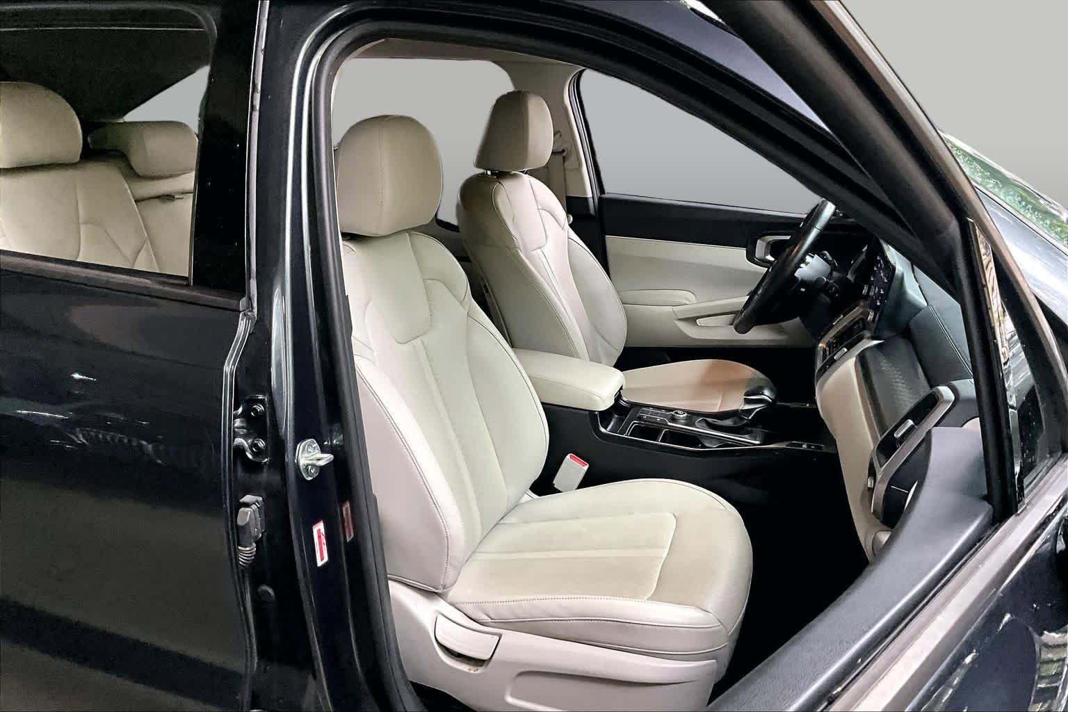 Used 2021 Kia Sorento S FWD image 8