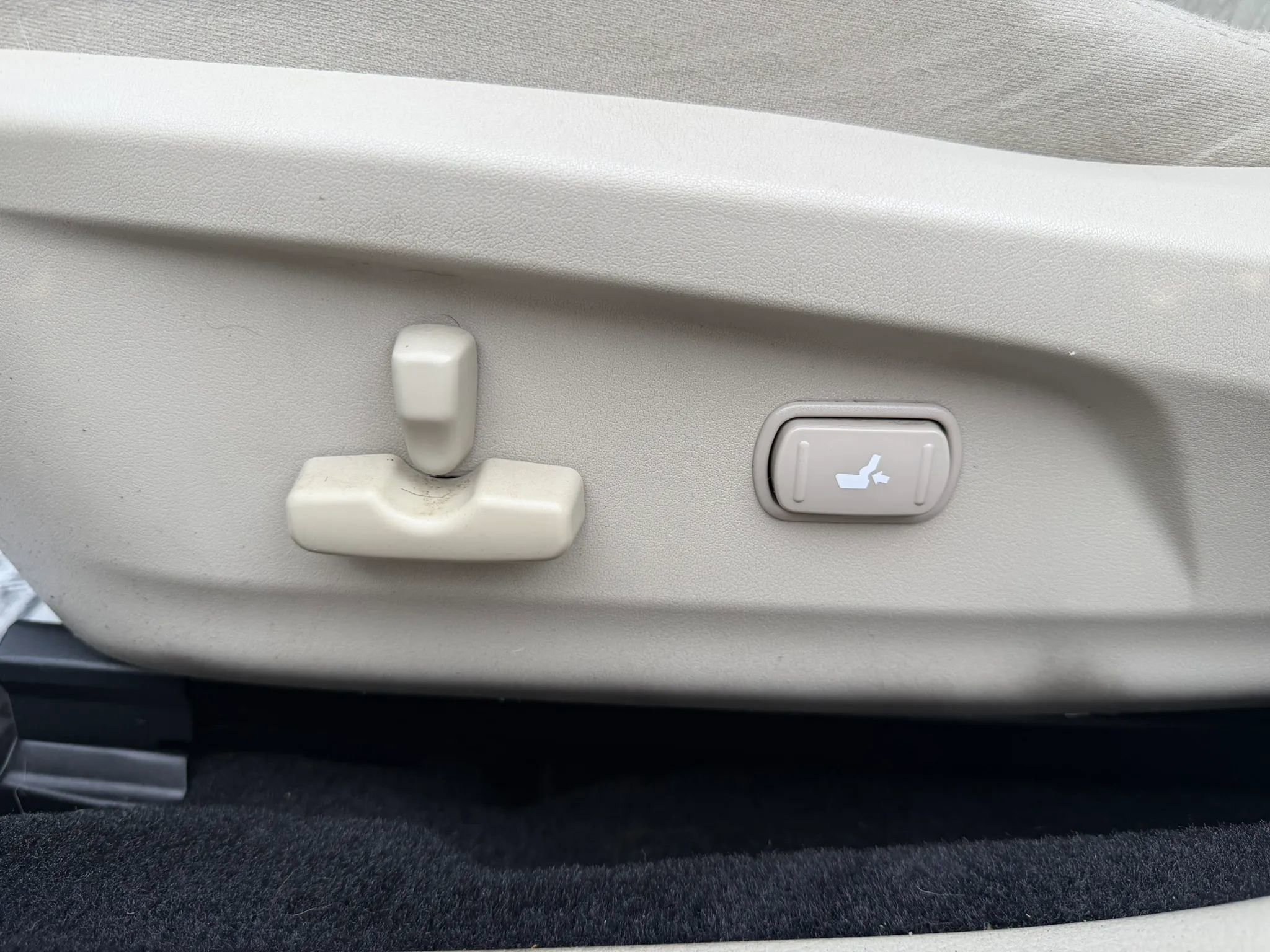 Used 2010 Subaru Outback 2.5i Premium image 29