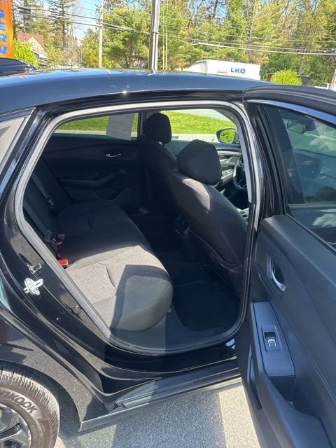 Used 2025 Honda Accord SE image 18
