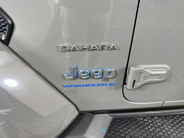 Used 2023 Jeep Wrangler Unlimited Sahara w/ Cold Weather Group image 10