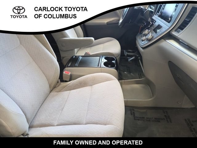 Used 2020 Toyota Sienna LE FWD image 22