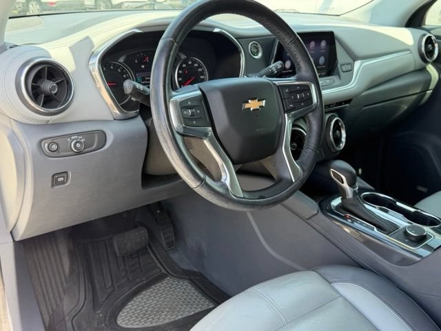 Used 2019 Chevrolet Blazer LT w/ Sound & Technology Package FWD image 12