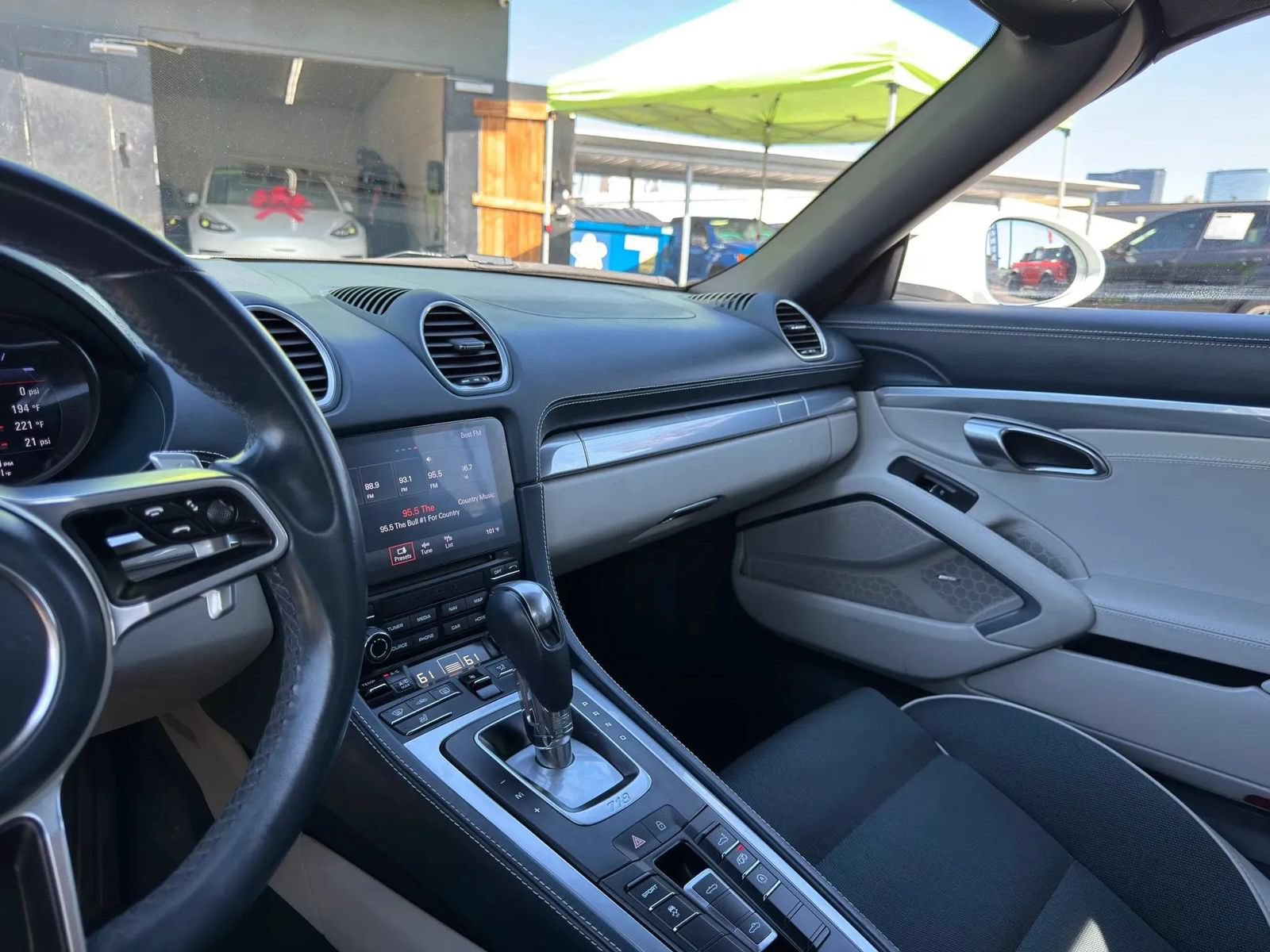 Used 2020 Porsche 718 Boxster RWD image 22
