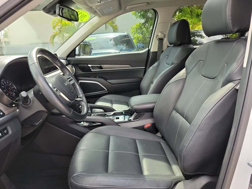 Certified 2022 Kia Telluride EX w/ EX Premium Package FWD image 17