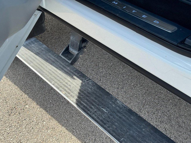 Used 2022 Ford F250 Limited w/ FX4 Off-Road Package image 17