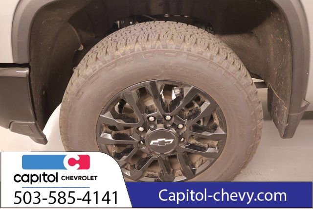 Used 2025 Chevrolet Silverado 3500 LT w/ Trail Boss Package image 8