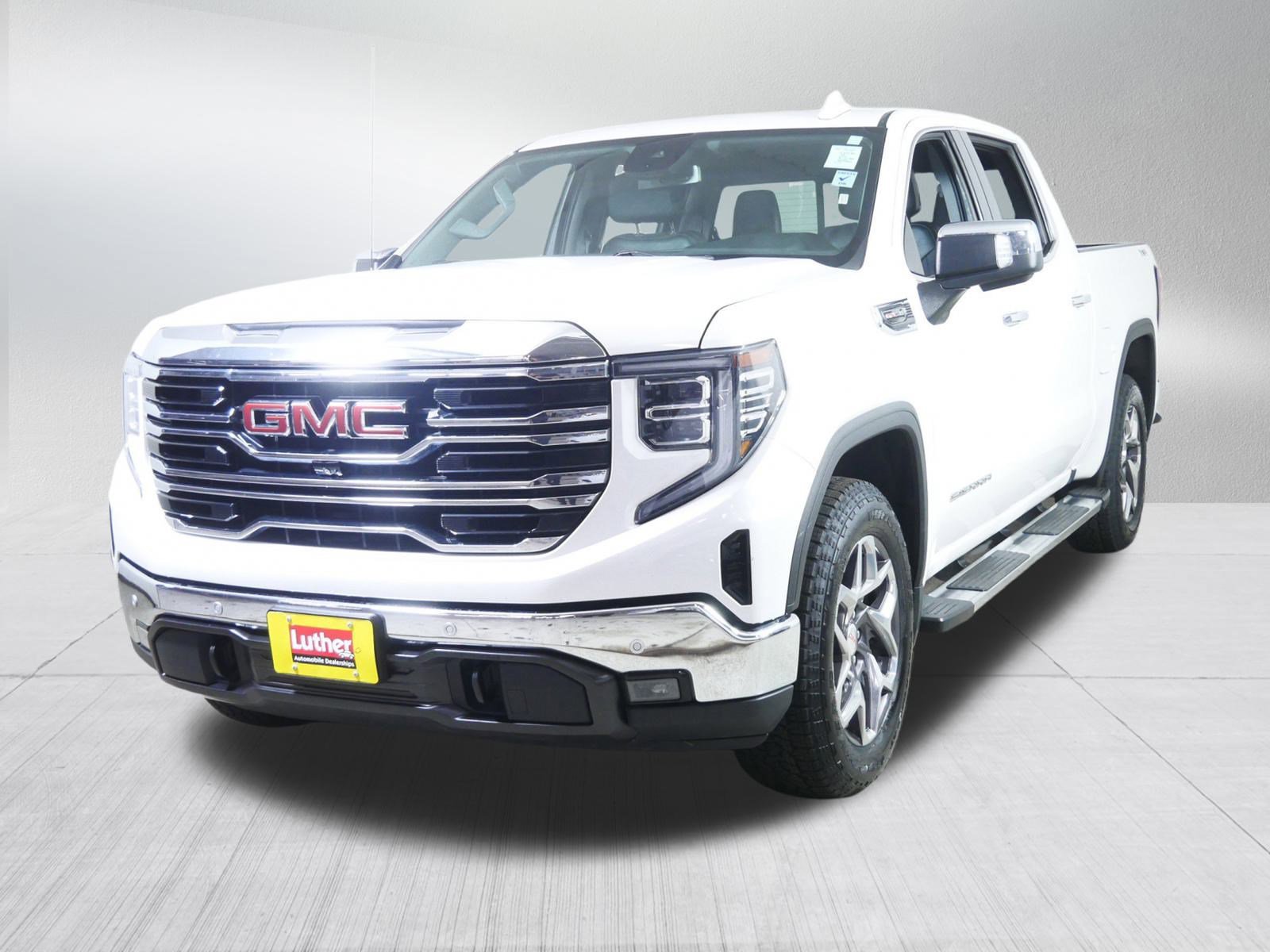 Used 2023 GMC Sierra 1500 SLT w/ SLT Premium Plus Package image 3