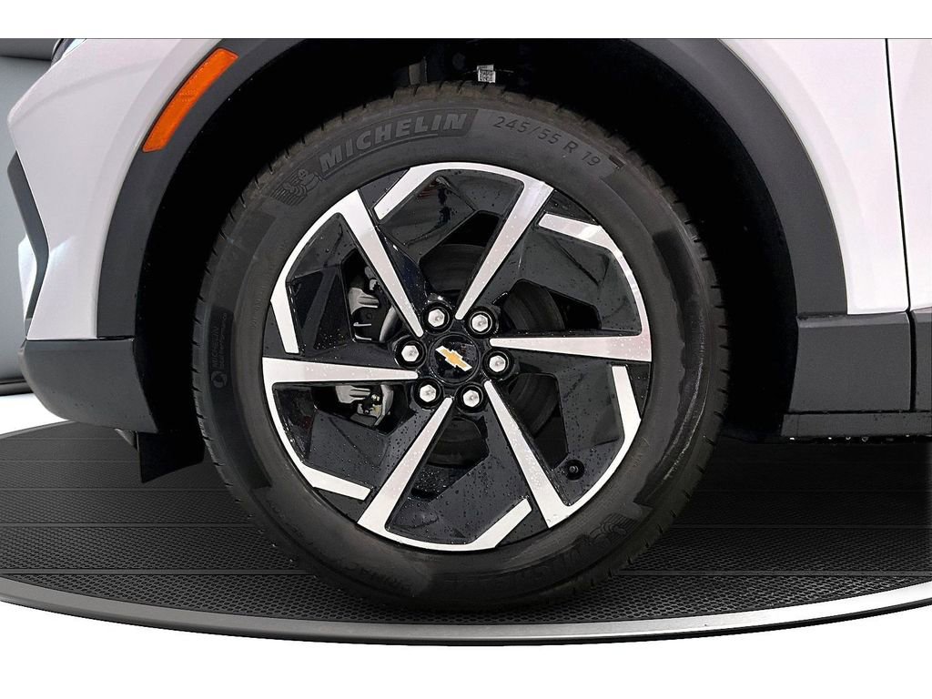 New 2026 Chevrolet Equinox EV LT image 13