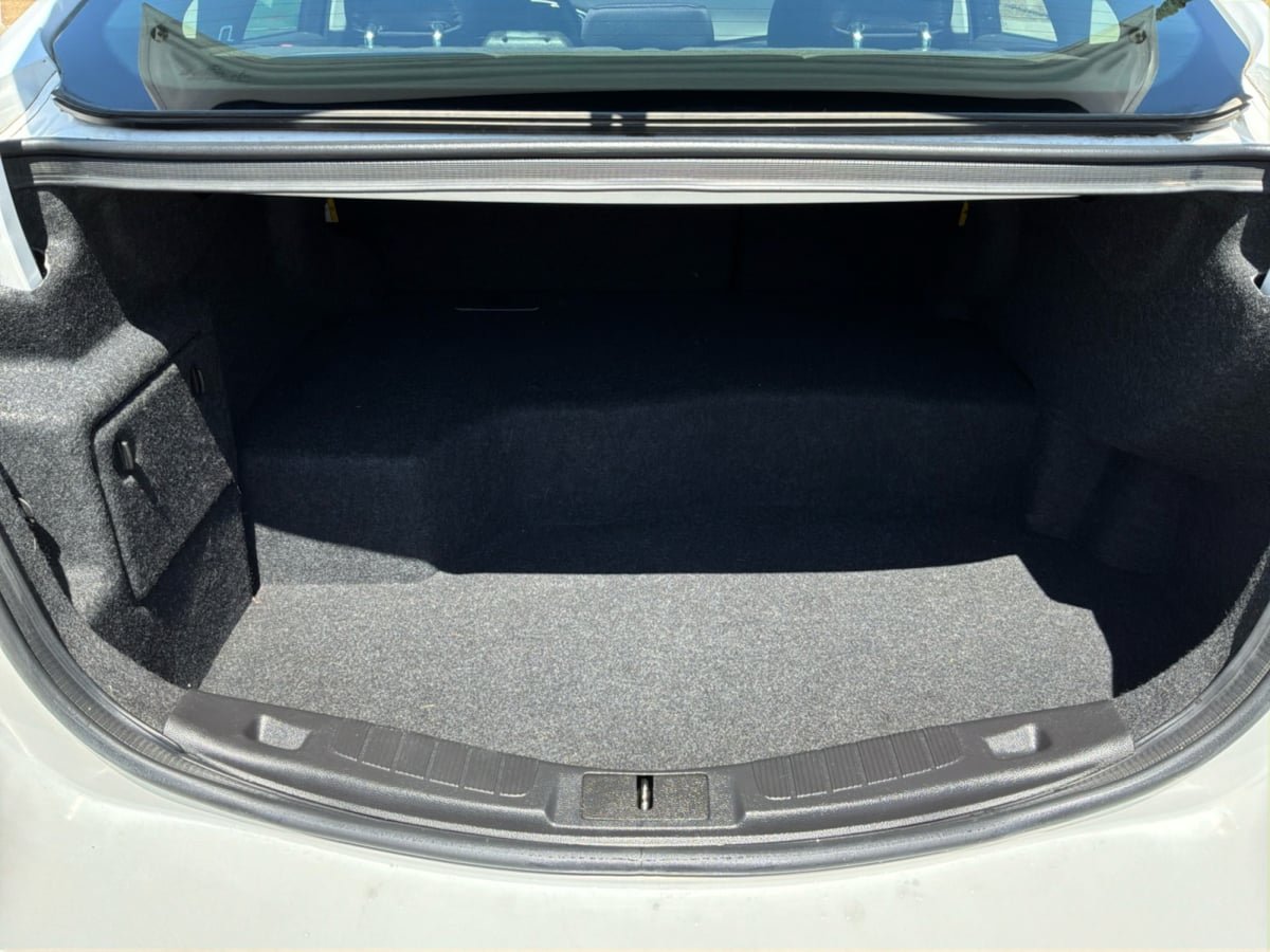 Used 2016 Ford Fusion SE FWD image 22