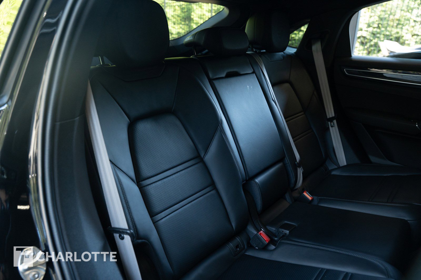 Used 2022 Porsche Cayenne S image 34