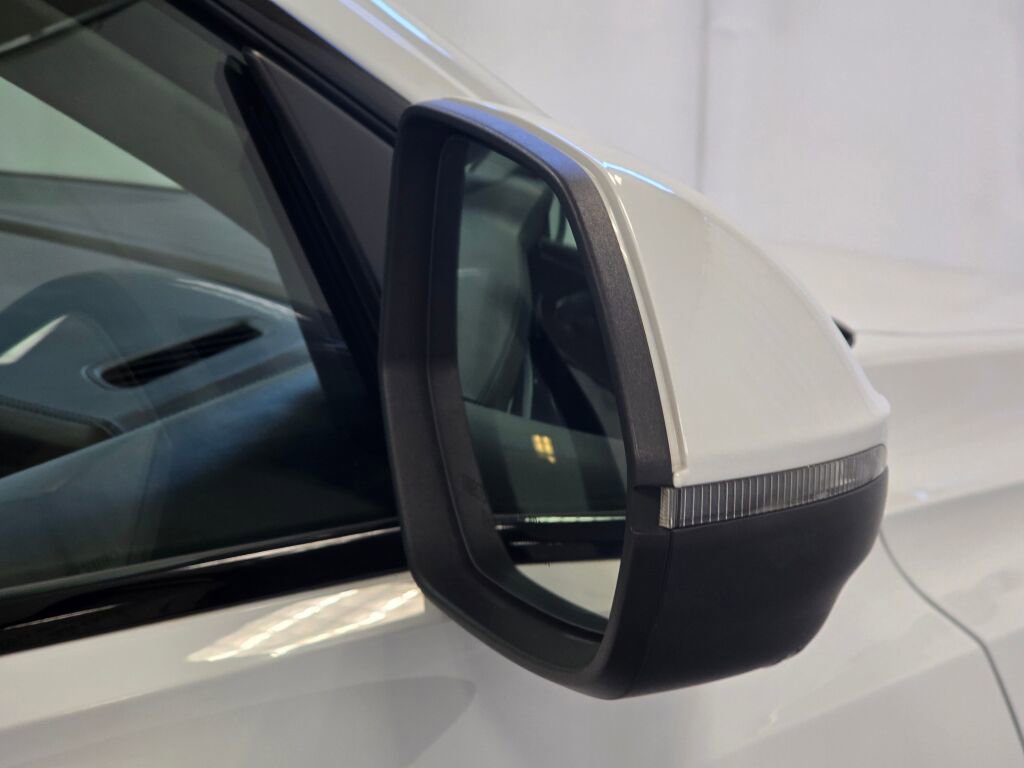 Used 2021 Audi Q8 Prestige w/ Prestige Package image 30