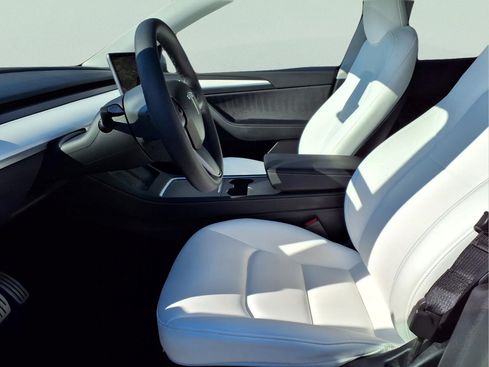 Used 2023 Tesla Model Y Performance AWD/4WD image 10