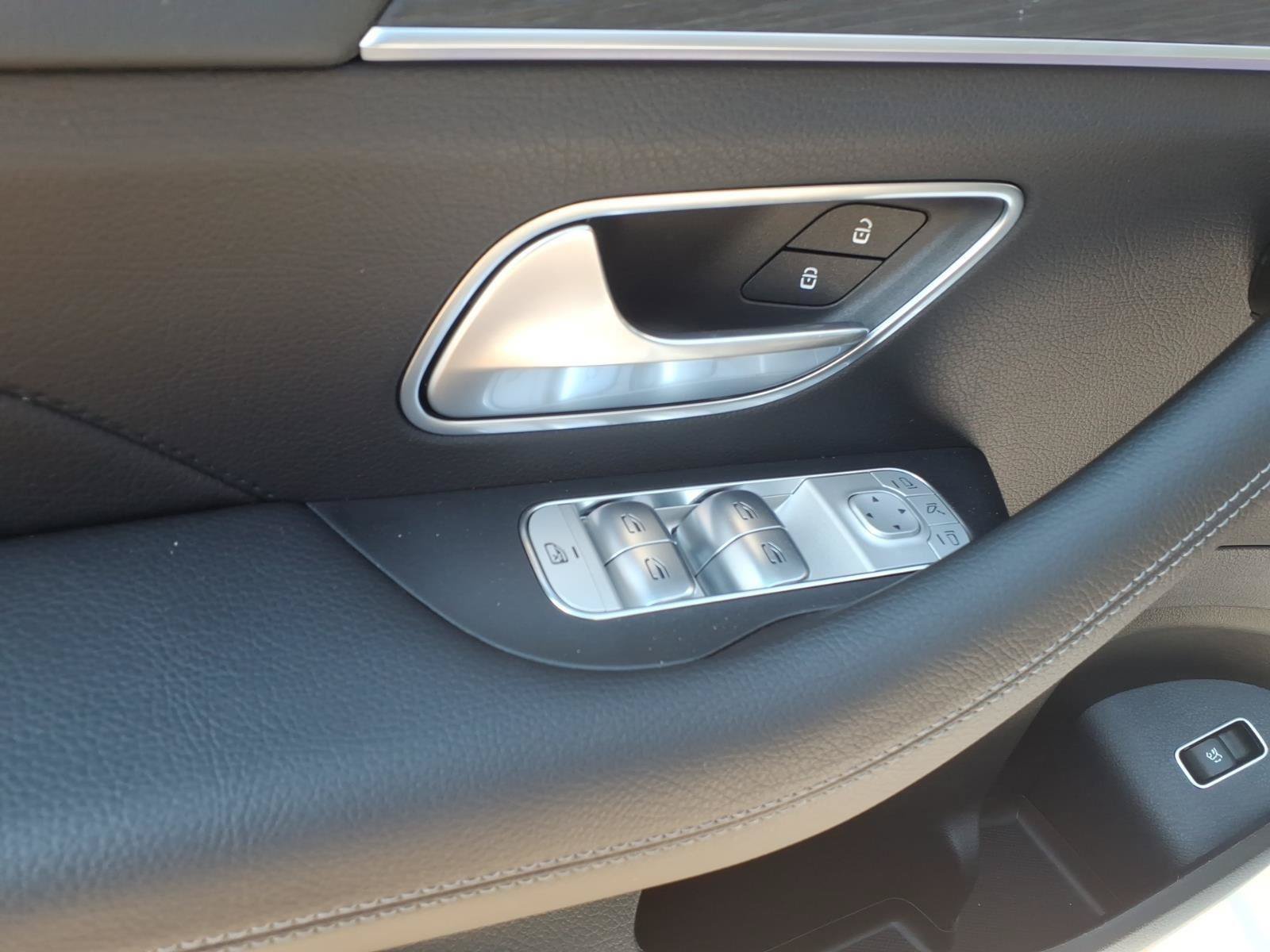 New 2026 Mercedes-Benz GLS 450 4MATIC image 25