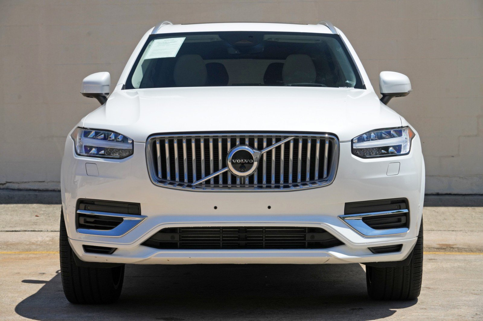 Used 2025 Volvo XC90 T8 Ultra w/ Protection Package Premier AWD/4WD image 7