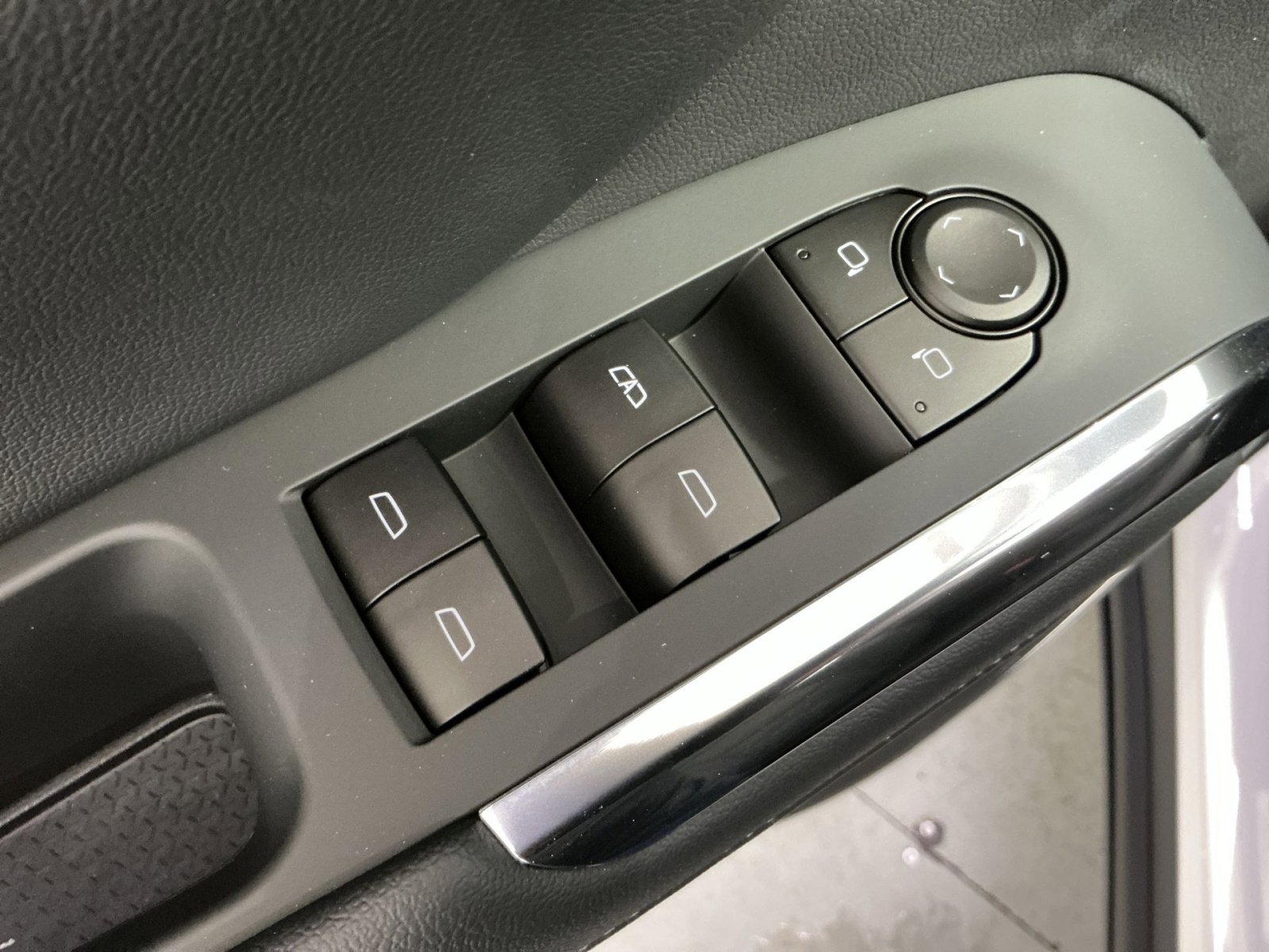 New 2026 Chevrolet Traverse LT w/ Enhanced Driving Package image 23