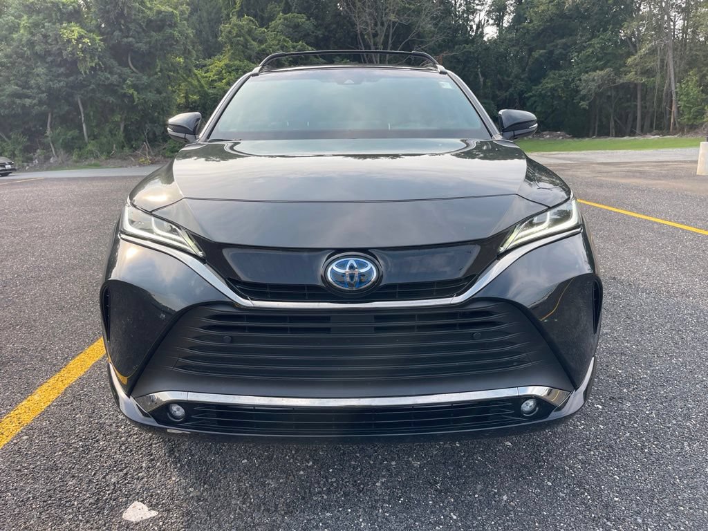 Used 2024 Toyota Venza Nightshade AWD/4WD image 8