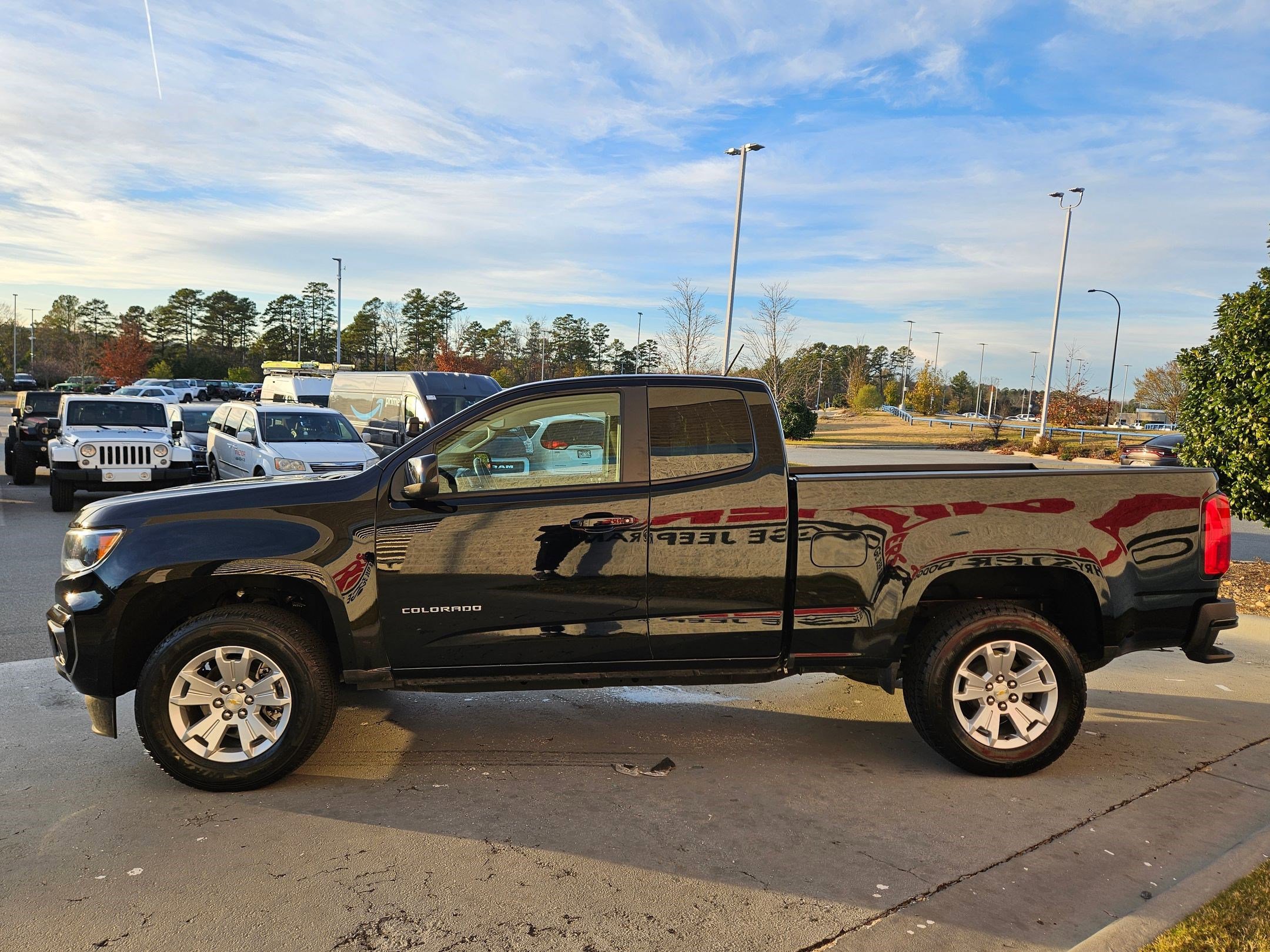 Used 2022 Chevrolet Colorado LT w/ Fleet Safety Package image 4