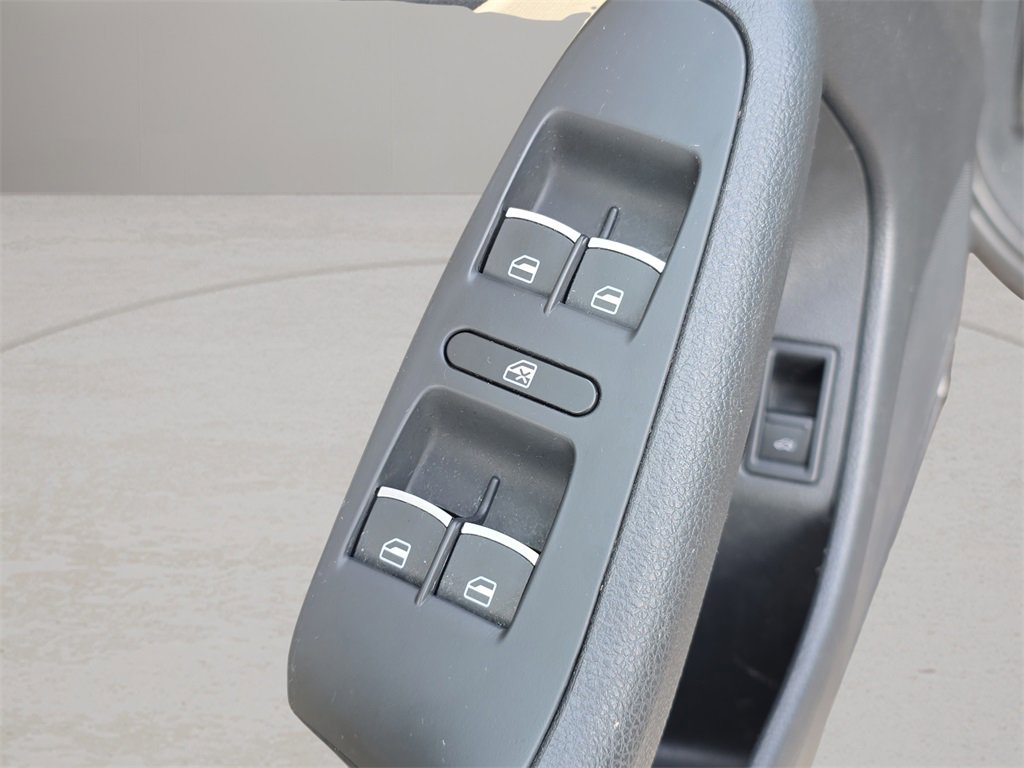 Used 2014 Volkswagen Jetta SE image 16